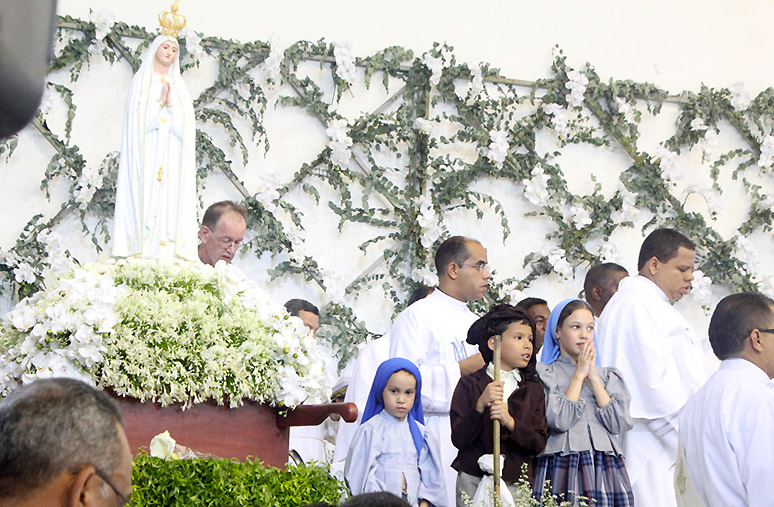 Centenario de la primera aparición de la Virgen de Fátima