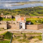 castillo del pueblo de Mourão en Portugal